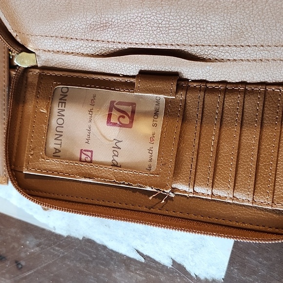 Black Mountain Wallet - Picture 9 of 9